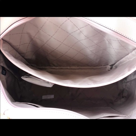 👜💕- NWT Michael Kors Laptop Tote Pink LARGE - Picture 3 of 5